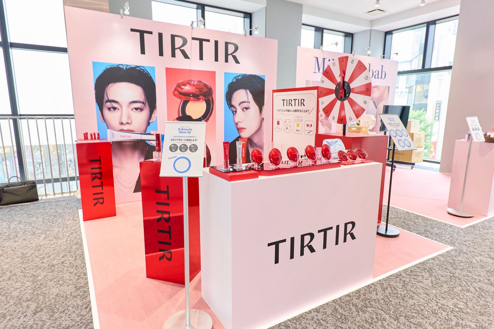 Amazon K-Beauty Glow UpにおけるTIRTIRの商品体験ブース